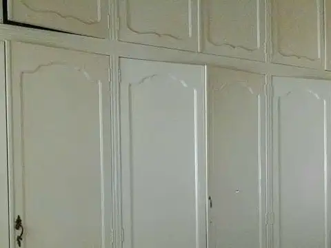 Departamento 9 ambientes con 2 baños