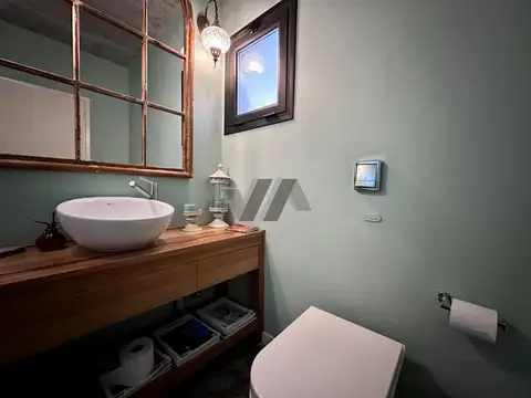 Casa en Venta con 6 cocheras