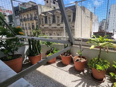 Depatamento 2 ambientes  mas escritorio, venta, Recoleta.