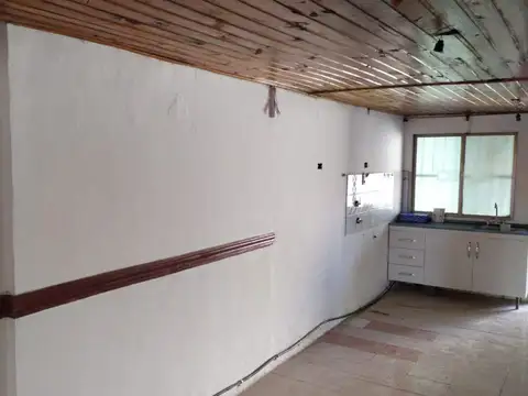 Casa 5 ambientes con 1 baño