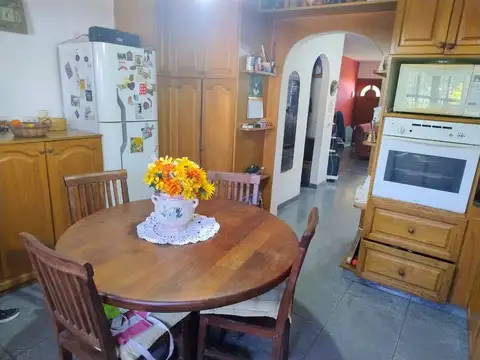Depto Tipo Casa 4 ambientes con 2 baños
