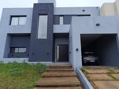 Casa en Venta en Malagueño, Santa María