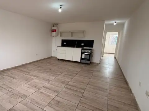 Departamento en Alquiler en Caseros, $ 750.000