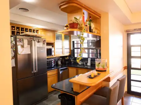 Casa 4 ambientes con 3 baños