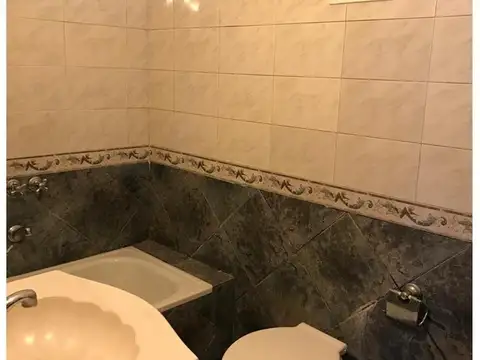 Casa 8 ambientes con 8 baños