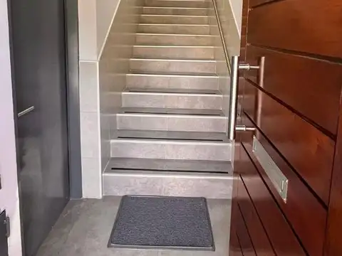 Depto Tipo Casa en Venta de 5 dormitorios