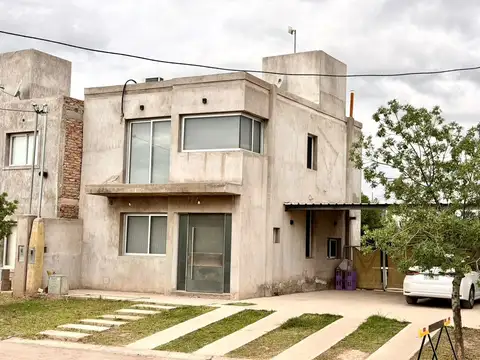 Casa en Venta al Oeste