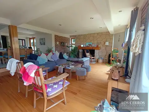Casa 6 ambientes con 3 baños