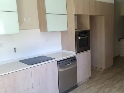 Casa en Alquiler en La Union, $ 950.000