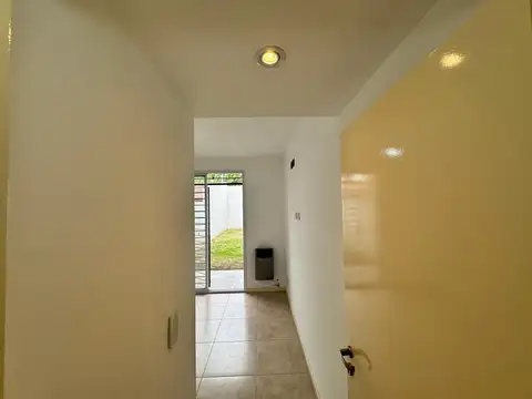 Depto Tipo Casa en Venta con 1 cocheras