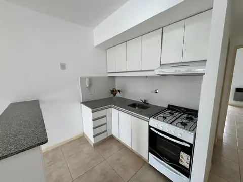 Depto Tipo Casa en Venta en Castelar Norte, USD 76.000