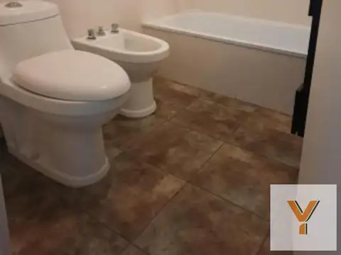 Depto Tipo Casa en Venta en Castelar, USD 82.000