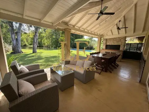 Casa en Venta de 5 dormitorios