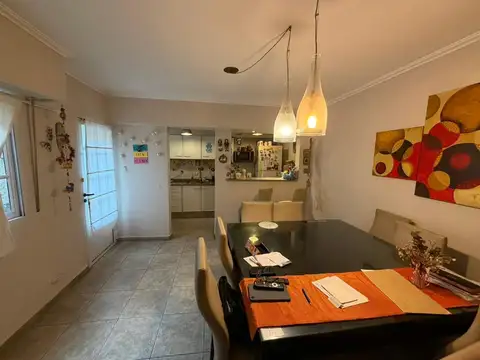 Casa de 3 dormitorios con terraza / España y Hospitales