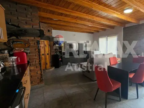 Casa en Venta con 1 cochera