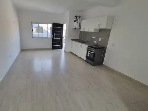Salto 200, Piso 1