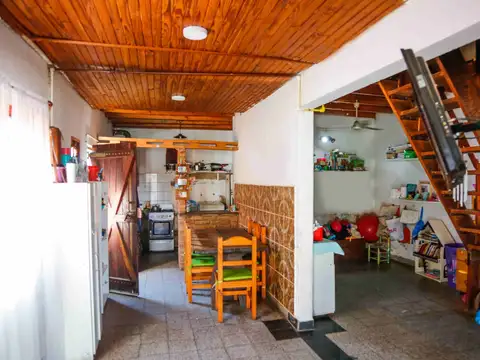 PH EN VENTA EN TOLOSA 2 DORMITORIOS A RECICLAR