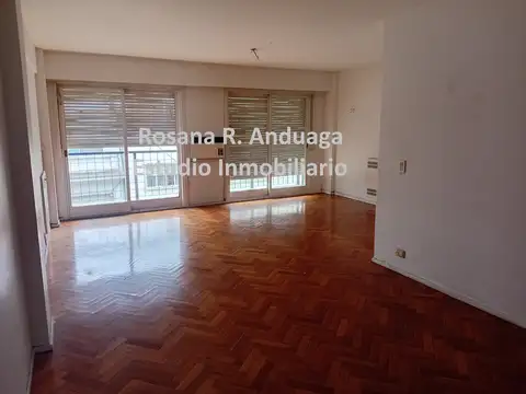 CON RENTA - VENTA EXCELENTE 4 AMB. AL FRENTE, LUMINOSO CON BALCÓN Y COCHERA - JUNIN AL 1000 (Entre Santa Fe y Marcelo T. de Alvear)