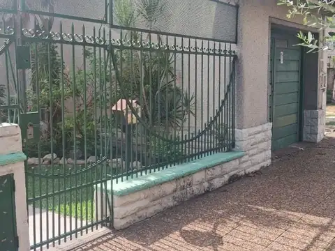 Muy lindo ph al frente totalmente independiente, en muy linda zona