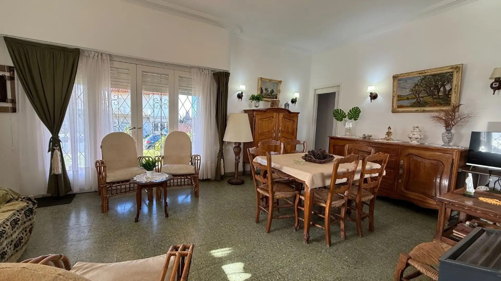 VENTA CASA CON PATIO, QUINCHO Y MONOAMBIENTE