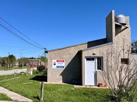 VENTA CASA un dormitorio - San Carlos Norte.-