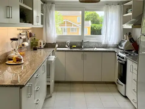 Casa en Venta en Country Club Los Cardales, USD 300.000