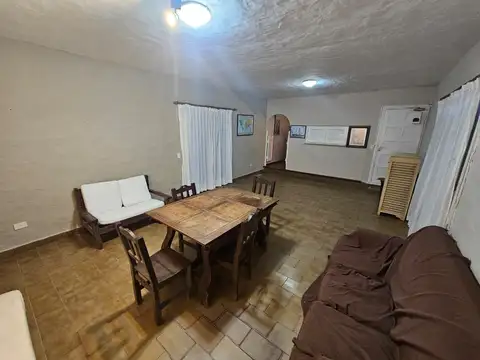 Casa 4 ambientes con 1 baño