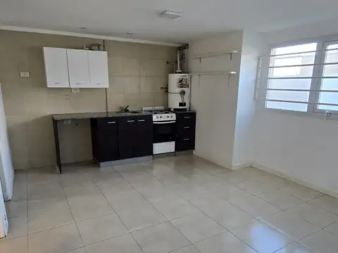 Depto Tipo Casa en Alquiler de 2 ambientes