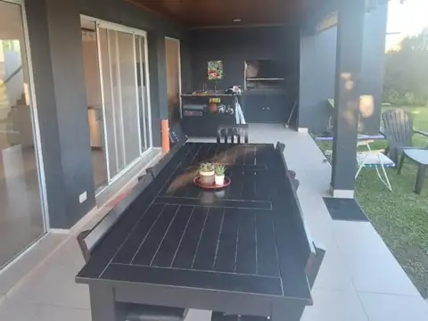 Casa en El Canton - Norte