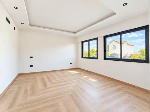 Casa 5 ambientes con 3 baños