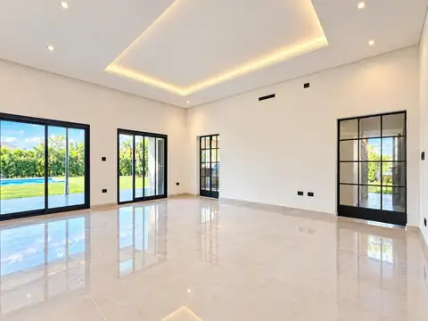 Casa en Venta en Santa Rita, USD 280.000