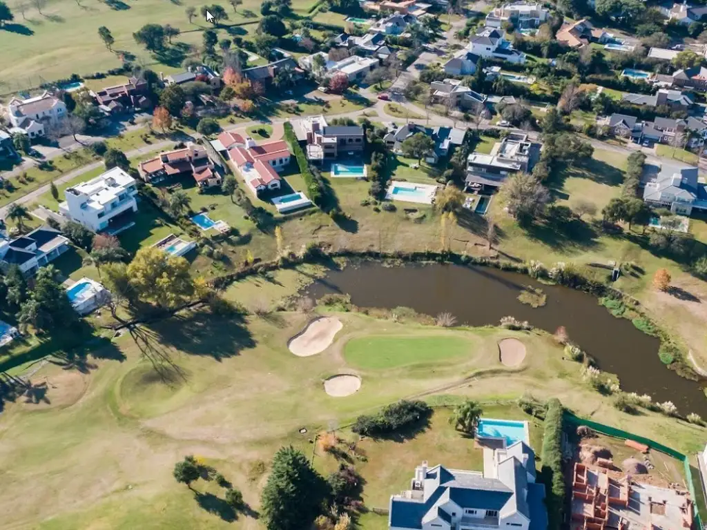 Áreas comunes gimnasio, laundry, club-house, juegos en Lomas de la Carolina