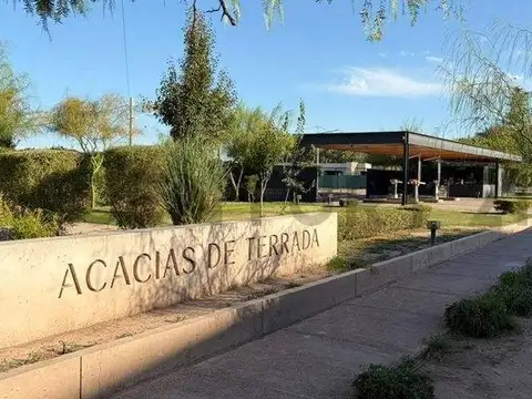 C21 Lucio Barroso vende lote en Acacias de Terrada