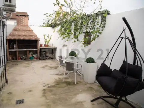 VENTA PH 3 AMBIENTES CON PATIO Y TALLER  – SIN EXPENSAS – VILLA BONICH