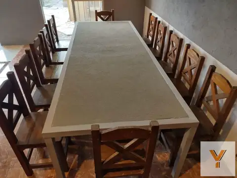 Casa 5 ambientes con 4 baños