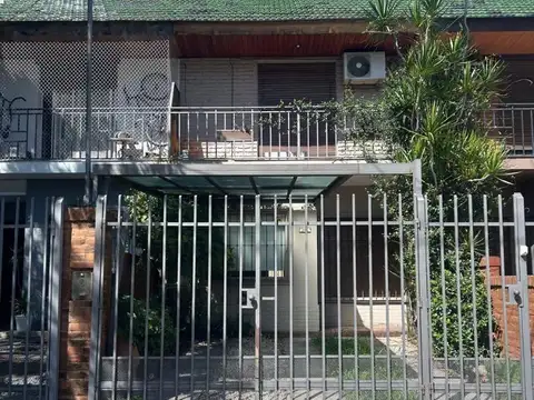 VENTA DUPLEX 4 AMBIENTES EN BARRIO GÜEMES, HAEDO NORTE