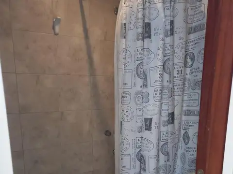Monoambiente en Berazategui. Excelente estado.