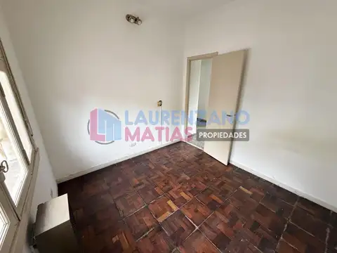 VENTA - PH DIVIDIDO EN 2 UNIDADES FUNCIONALES CON PATIOS Y TERRAZA - VILLA PUEYRREDON