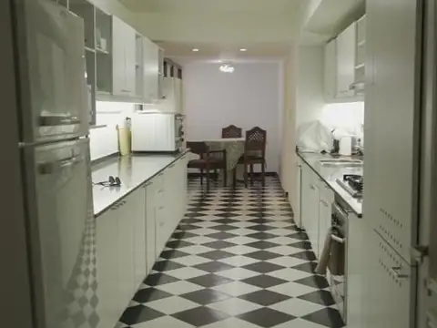 Dean Funes 351 , Piso 1º