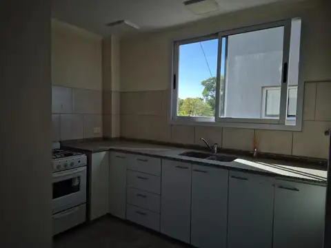 DUPLEX  CON BUENA UBICACION