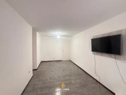 Tambo Nuevo 100, Piso 2