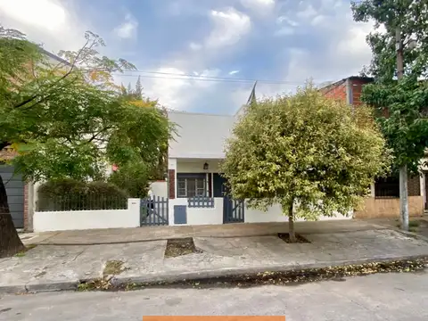 VENTA - CASA 2 AMB - CASEROS - TRES DE FEBRERO