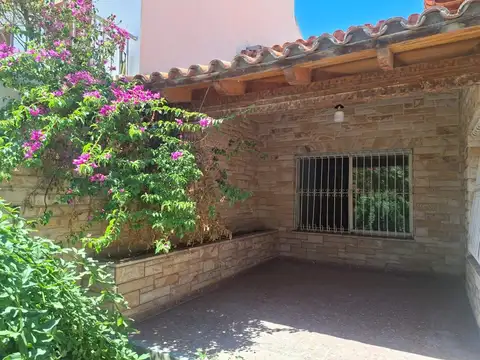 Casa en Venta en Villa Regina, USD 120.000
