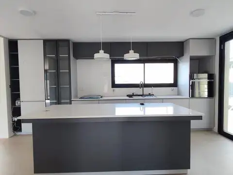 Casa en Venta en Funes, USD 290.000