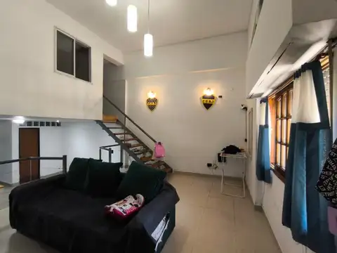 VENTA PH DE 3 AMBIENTES DE 80 M2, SIN EXPENSAS