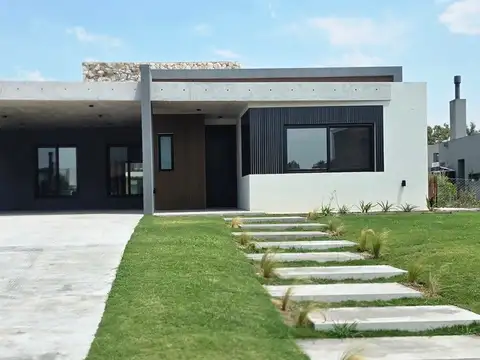 CASA VENTA LA CALESA PILARA 4 SUITES
