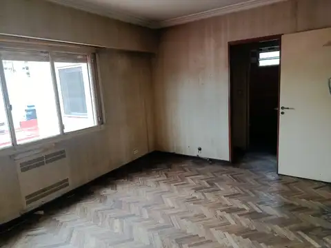 Buen semipiso de 52m2 en buena zona de Almagro, cercano subte y avenidas