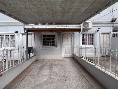 VENTA DEPARTAMENTO 2 AMB CON COCHERA Y PATIO