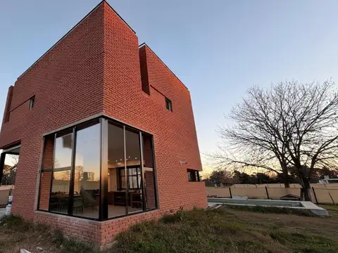 Barrio cerrado del golf - Francisco Álvarez