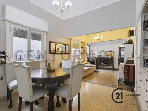 Casa 5 ambientes con 1 baño